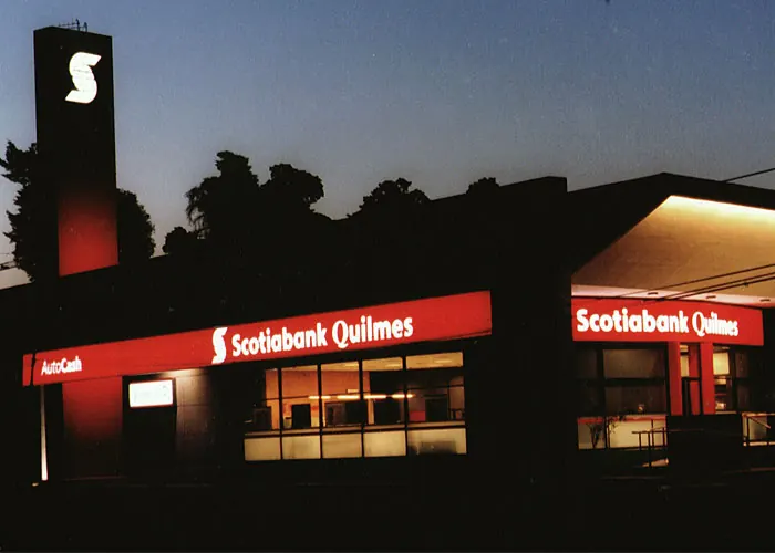 Fachada de sucursal para Scotiabank