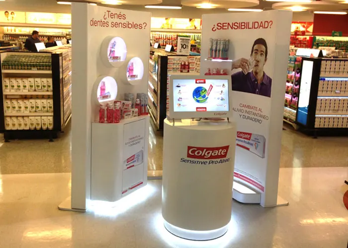 Exhibidor con pantalla para Colgate
